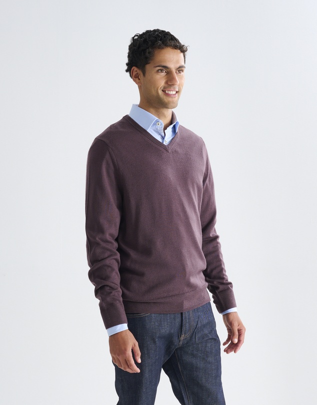 3 Wise Men - 3 Wise Men Fisher V Neck Merino Knit - Merlot