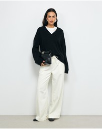 AERE - Nelu Merino Wool Blend V Neck Knit Jumper