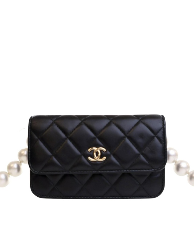 Pre-Loved by Azura Reborn - Pre-Loved Quilted Lambskin Maxi Pearls Clutch With Chain