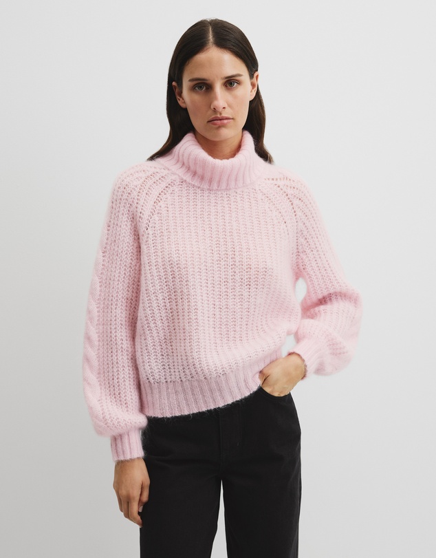 Country Road - Lofty Merino Wool Funnel Neck Knit
