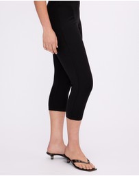 Minima Esenciales - Frankie Capri Pants