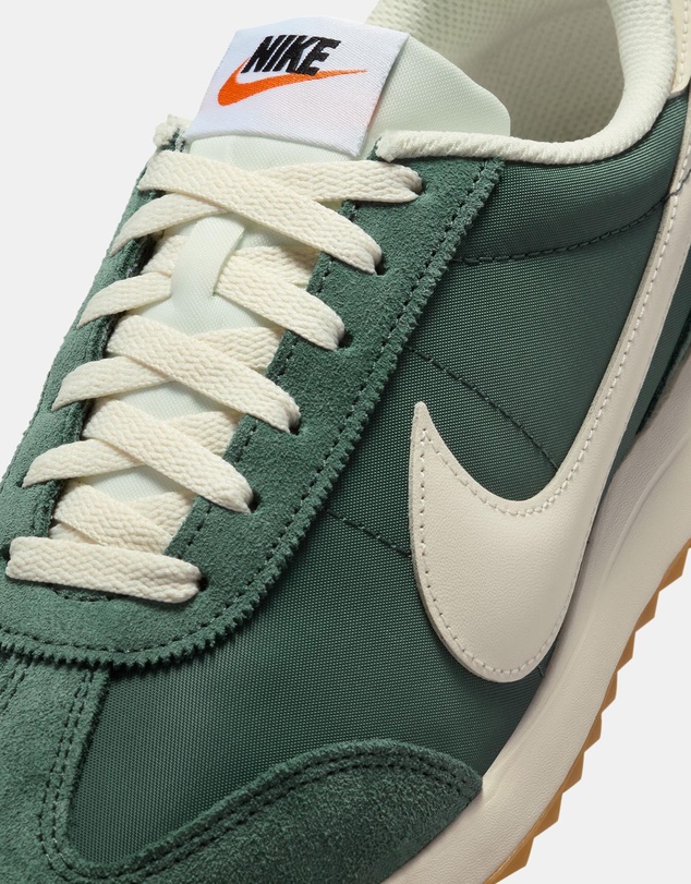 Nike - Pacific - Women's