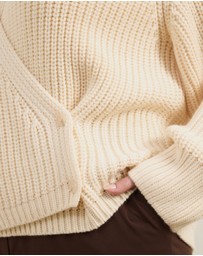 Atmos&Here Curvy - Reese Chunky Knit Wrap Cardigan