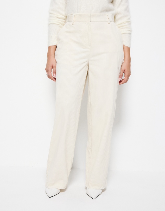 Commonry - Madelyn Pant