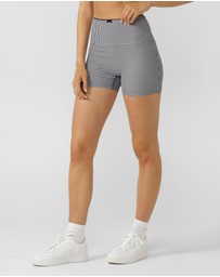 Lorna Jane - Check On It 9cm Bike Shorts