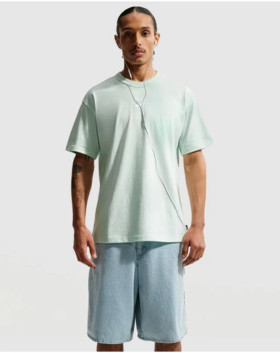 Nike - Sportswear Premium Essentials T-Shirt