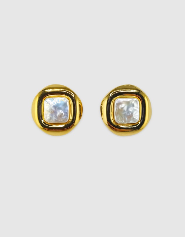 Izoa - Fiona Pearl Stud Earrings