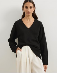 Atmos&Here - Teo V-Neck Knit Jumper