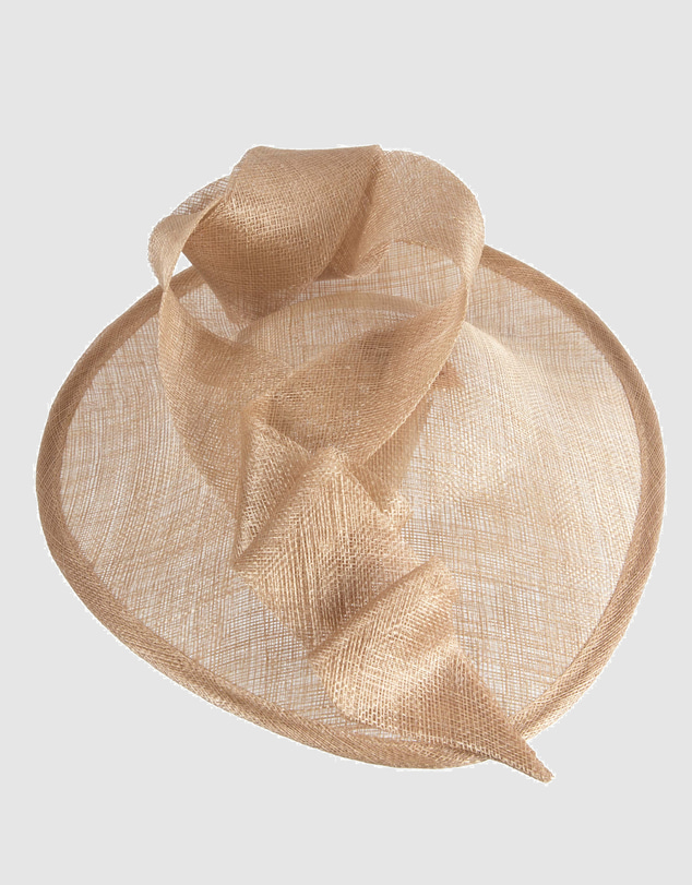 Max Alexander - Nude Plate Racing Fascinator