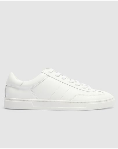 WHITE GLOVE