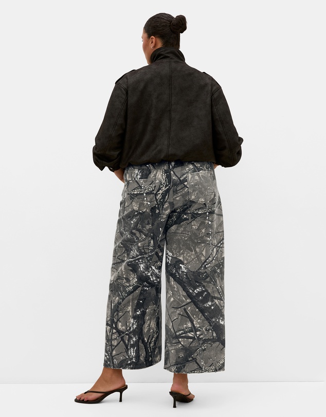 City Chic - Plus size Olivia Camo Relaxed Cotton Regular Jean - grey wash