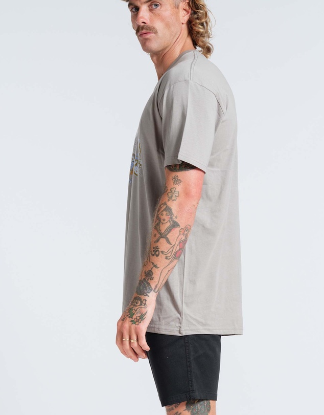 Vacancy Co - Destiny Tee