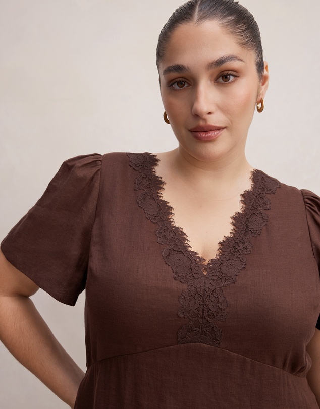Forever New Curve - Zali Curve Lace Linen Midi Dress