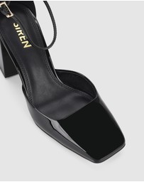 Siren - Travis Closed Toe Block Heels