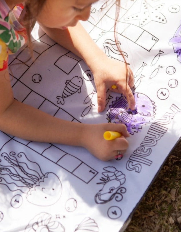 Icando - Picnic Blanket Colouring Fun