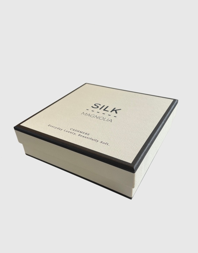 SILK MAGNOLIA - 100% Cashmere Baby Bonnet