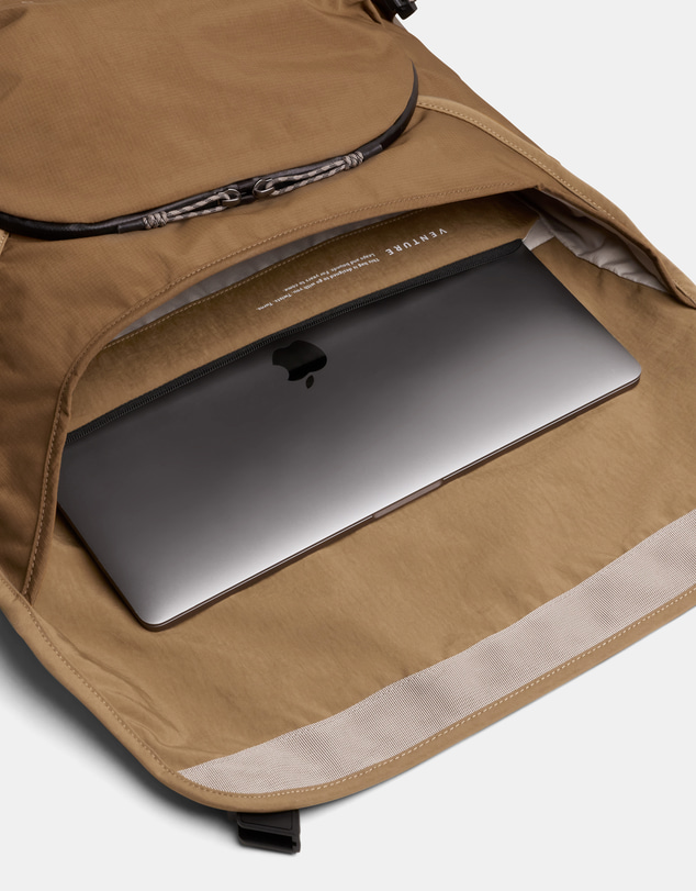 Bellroy - Venture Messenger 16