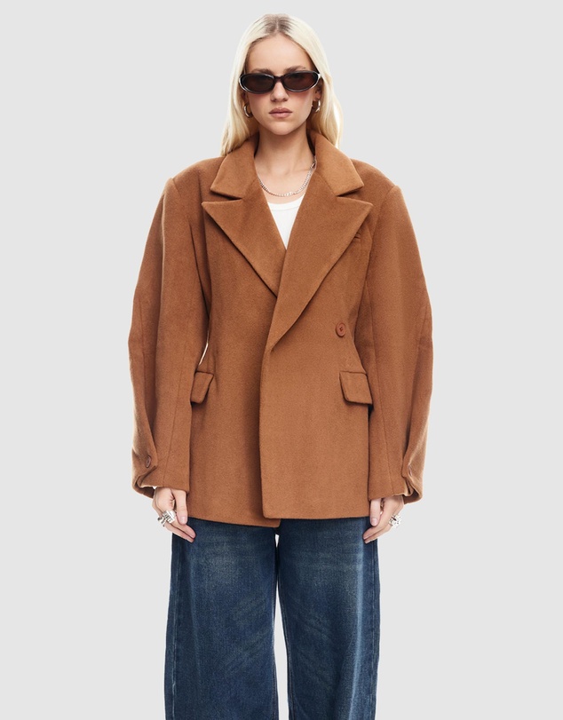 Lioness - Heart Shaped Coat - ICONIC EXCLUSIVE