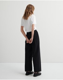 Kowtow - Franz Pant