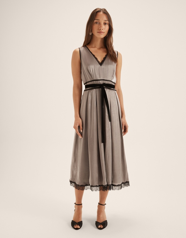 Review - Romana Dress