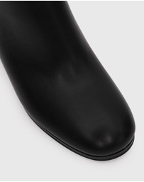 Betts - Lorence Block Heel Ankle Boots