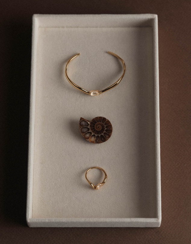Kirstin Ash - Unfold Cuff