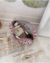 Louenhide - Mary Brianna Cosmetic Set