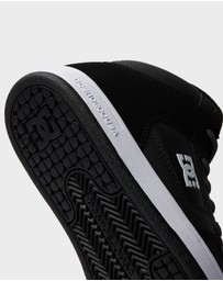 DC Shoes - Boys 8 to 16 Manteca 4 Hi Skate Shoes