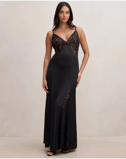 Forever New - Salome V Neck Lace Maxi Dress