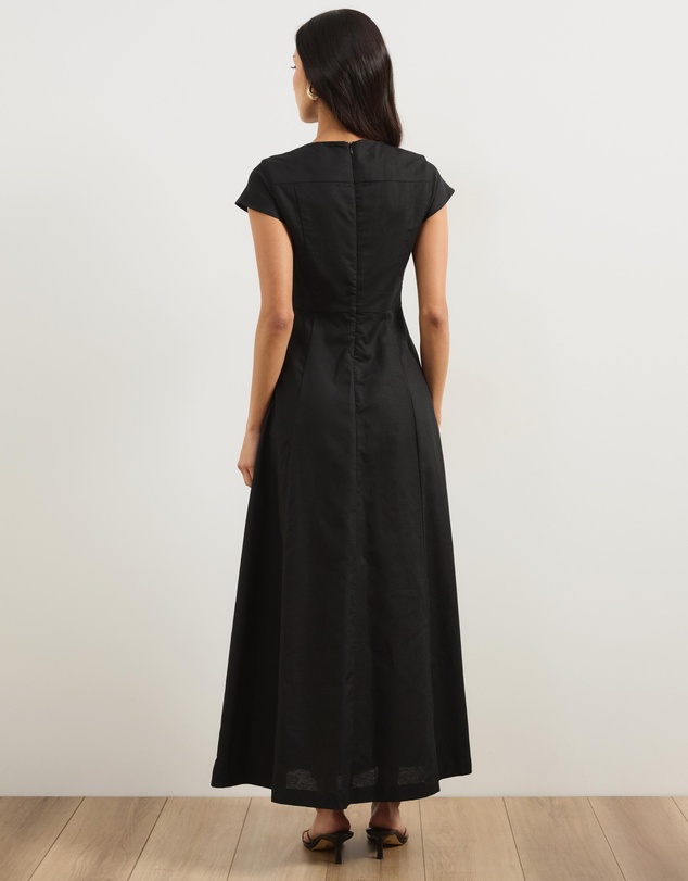 Atmos&Here - Lorry Keyhole Linen Blend Maxi Dress