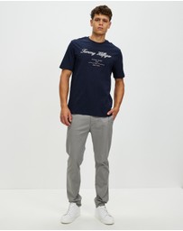 Tommy Hilfiger - Script Logo Tee