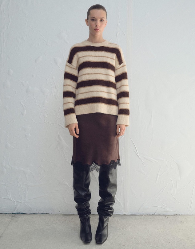 M.N.G - Nuevayol Sweater