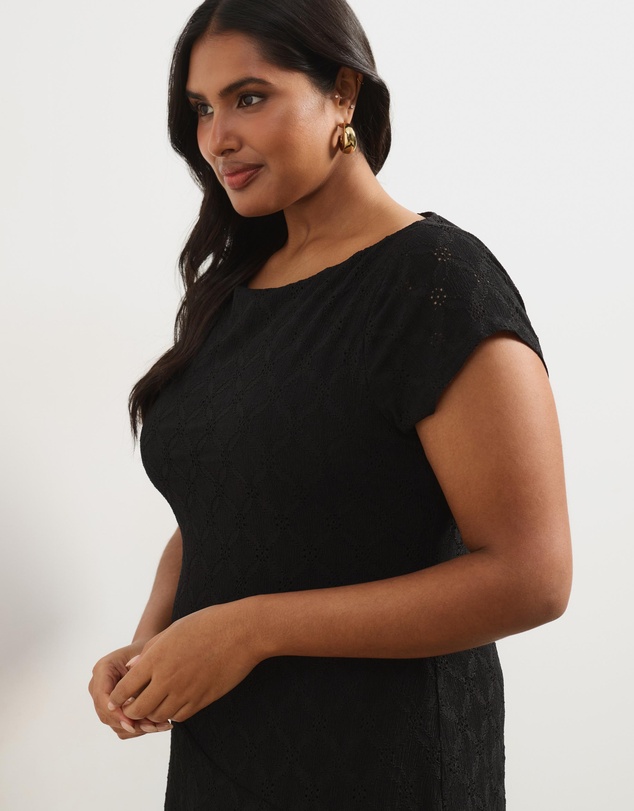 Atmos&Here Curvy - Bridget Stretch Geo Lace Midi Dress