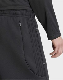 adidas Originals - SPACER TEAMGEIST 26 CUTLINE SHORTS Mens