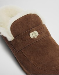 Country Road - Sophia Mule