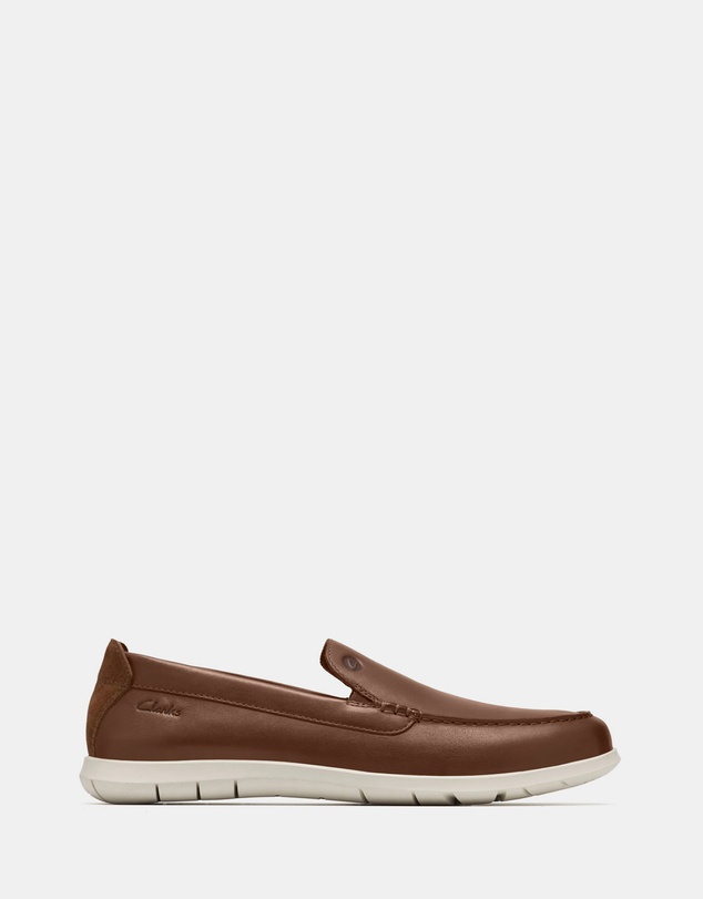 Clarks - Flexway Step Tan
