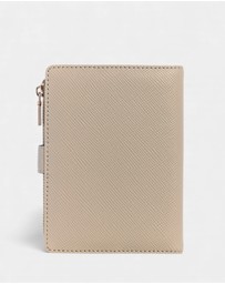 GUESS - Laurel Passport Case