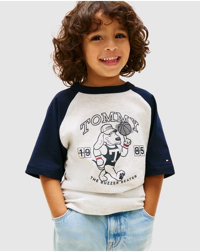 Tommy Hilfiger - Boys Graphic Raglan Crew Neck T-Shirt - Kids