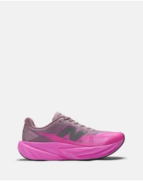New Balance - FuelCell Rebel v5 (Wide Fit) - Men's