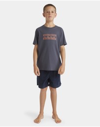 Quiksilver - Boys 8 to 16 Comp Check