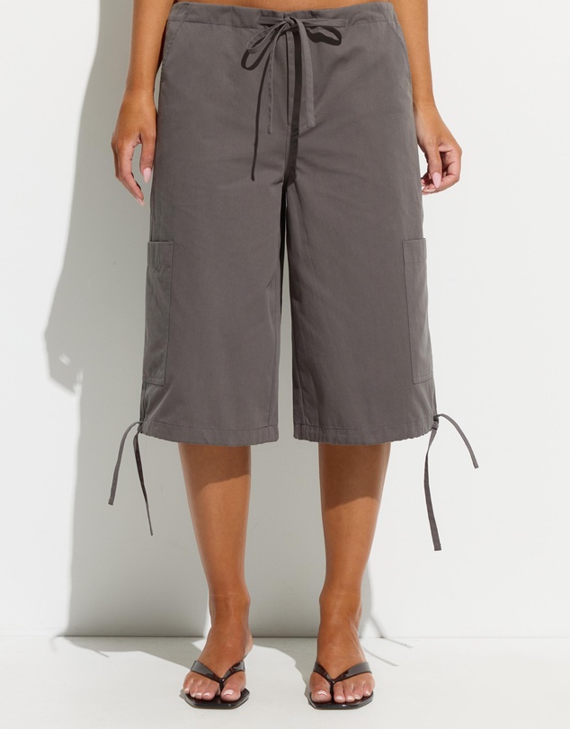 Dazie - Sofia Low Rise Cargo Shorts