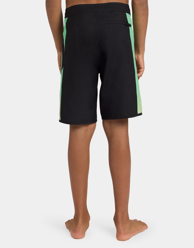 Quiksilver - Boys 8 to 16 Everyday Holmes 17