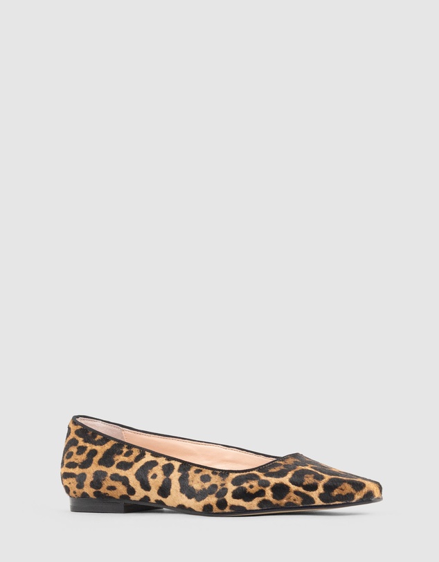 Edward Meller - ELVY Chiselled Flat Pump