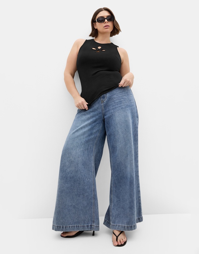 City Chic - Plus size Daisy Cut Out Rib Tank - black