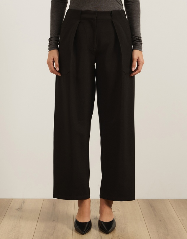 Atmos&Here - Rowen Pleated Barrel Leg Pants