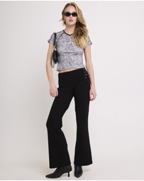 Neon Hart - Neon Crop Soccer Jersey