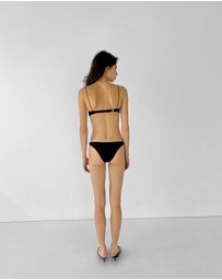 Ziah - Bravissimo Hardware Top