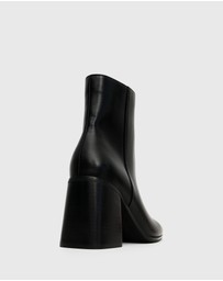 Betts - Ludo Block Heel Ankle Boots