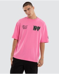 Nena & Pasadena - Figures Oversized Tee