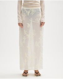 Minima Esenciales - Maelle Floral Applique Midi Skirt